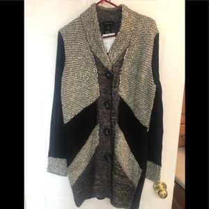 Beautiful high quality knit cardigan